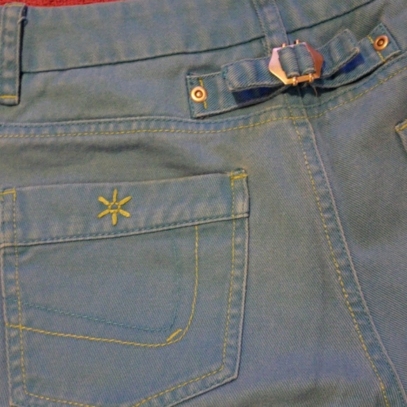 Shorts - Picture 4 of 5